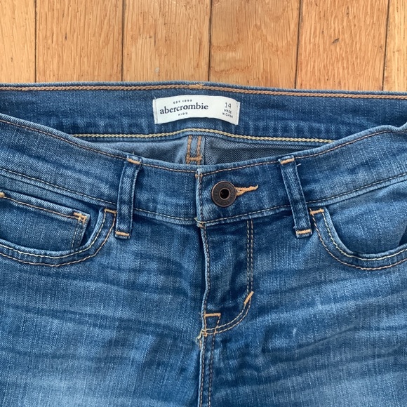 Abercrombie Kids Skinny Jeans - Picture 2 of 8